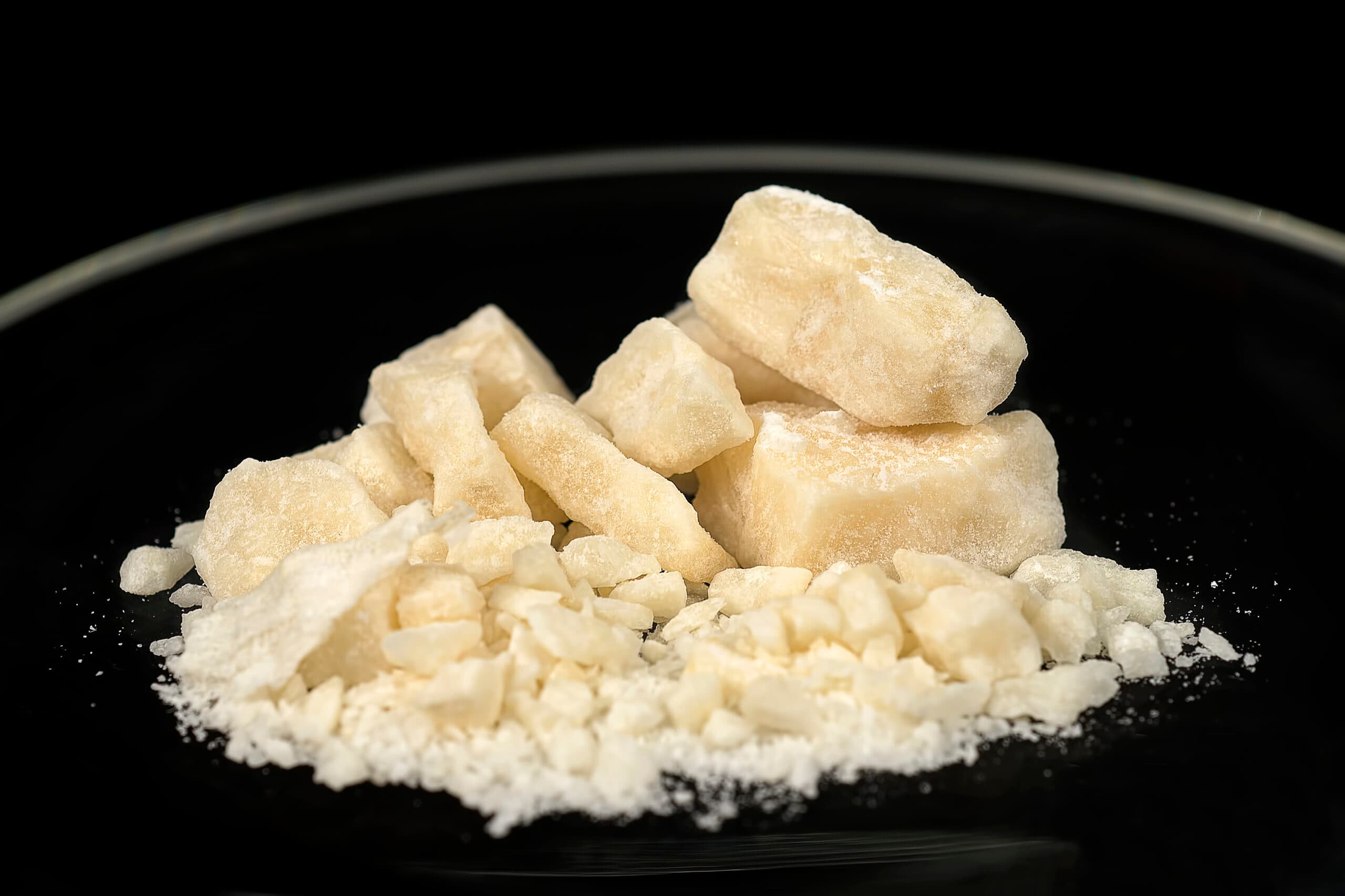 What Are the Differences Between Crack and Cocaine? Zinnia Health