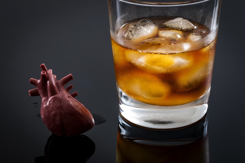 is-alcohol-bad-for-your-heart-learn-about-the-risks-zinnia-health