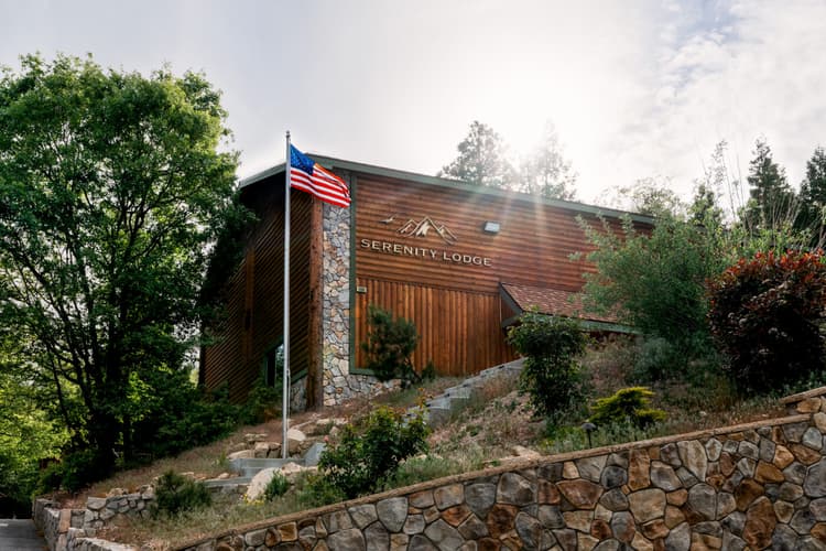 Zinnia Health at Serenity Lodge Drug & Alcohol Rehab in Lake