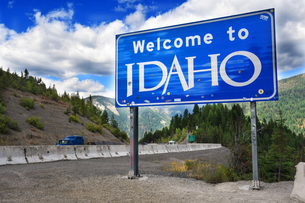 welcome to idaho sign