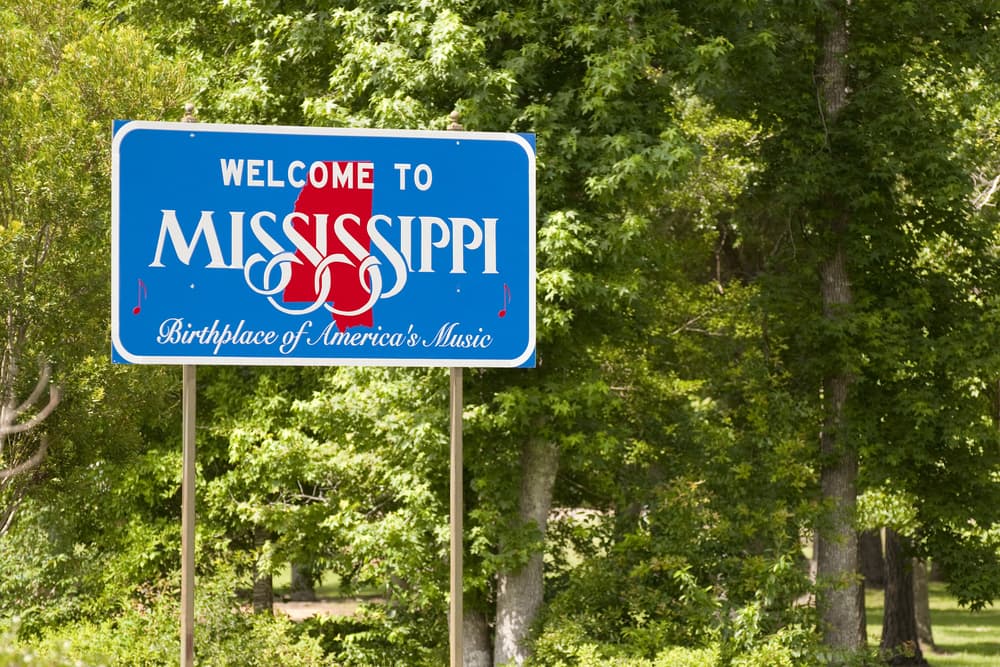 welcome to mississippi sign