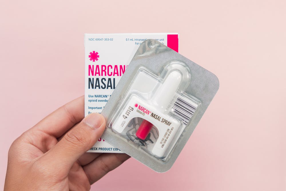 narcan nasal spray and box