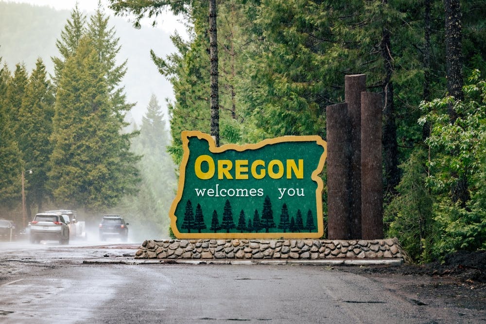 oregon welcomes you sign