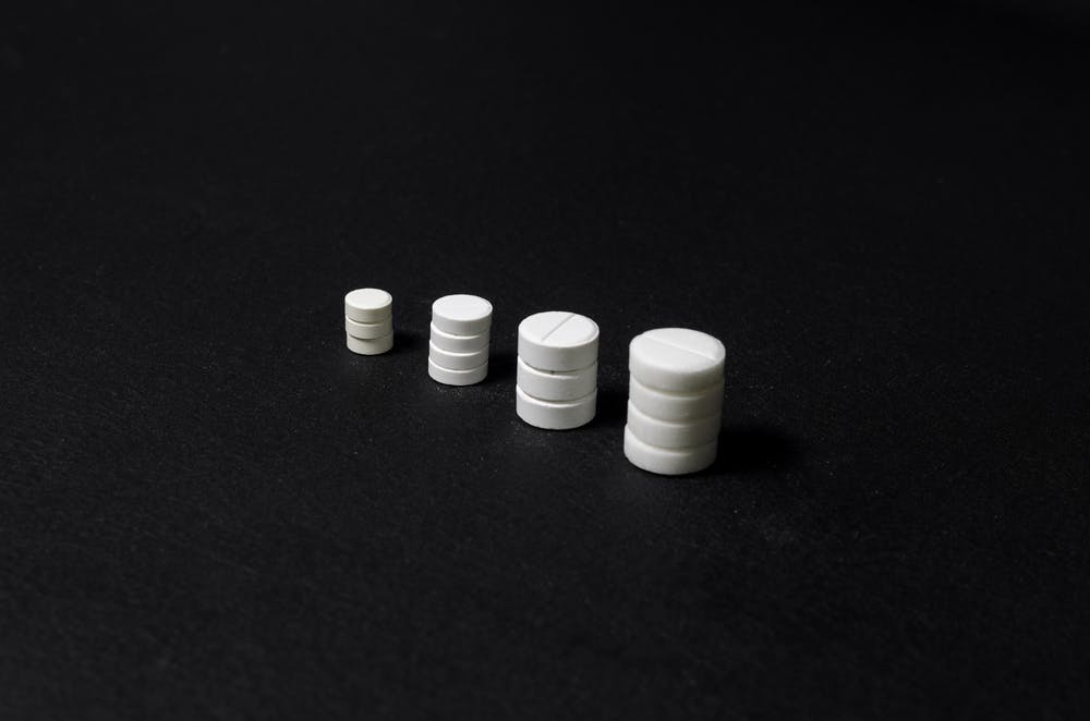 stack of pills drug taper